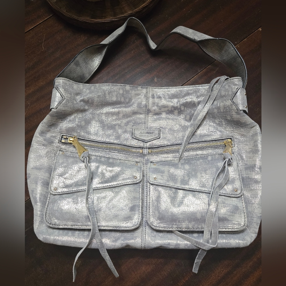 Aimee Kestenberg Silver Gray Shoulder Bag with Flexible Design - Picture 5 of 16